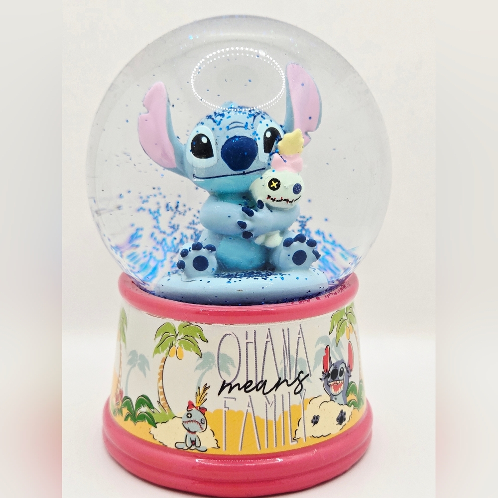 Disney Lilo & Stitch Ohana Light-Up Snow Globe with Swirling Glitter Display‎